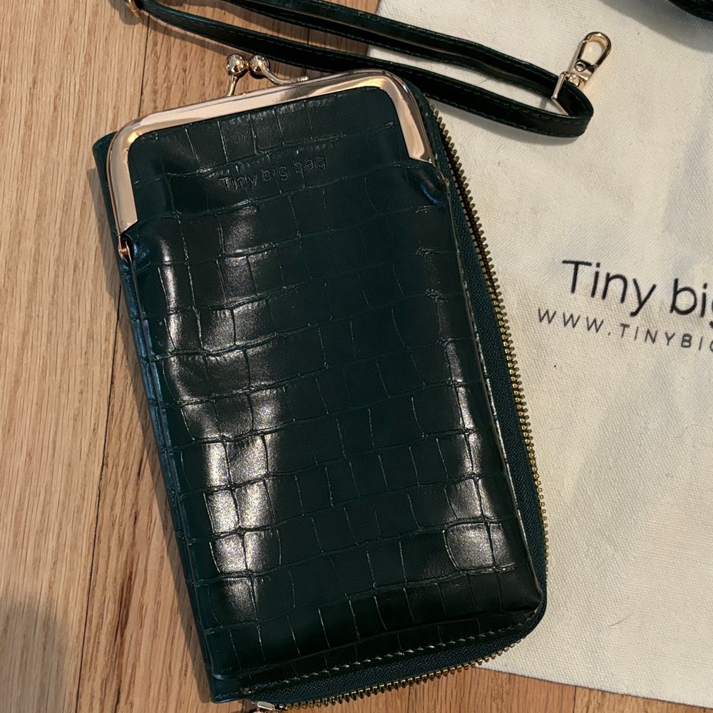 Green Croc-Embossed Women's Bag